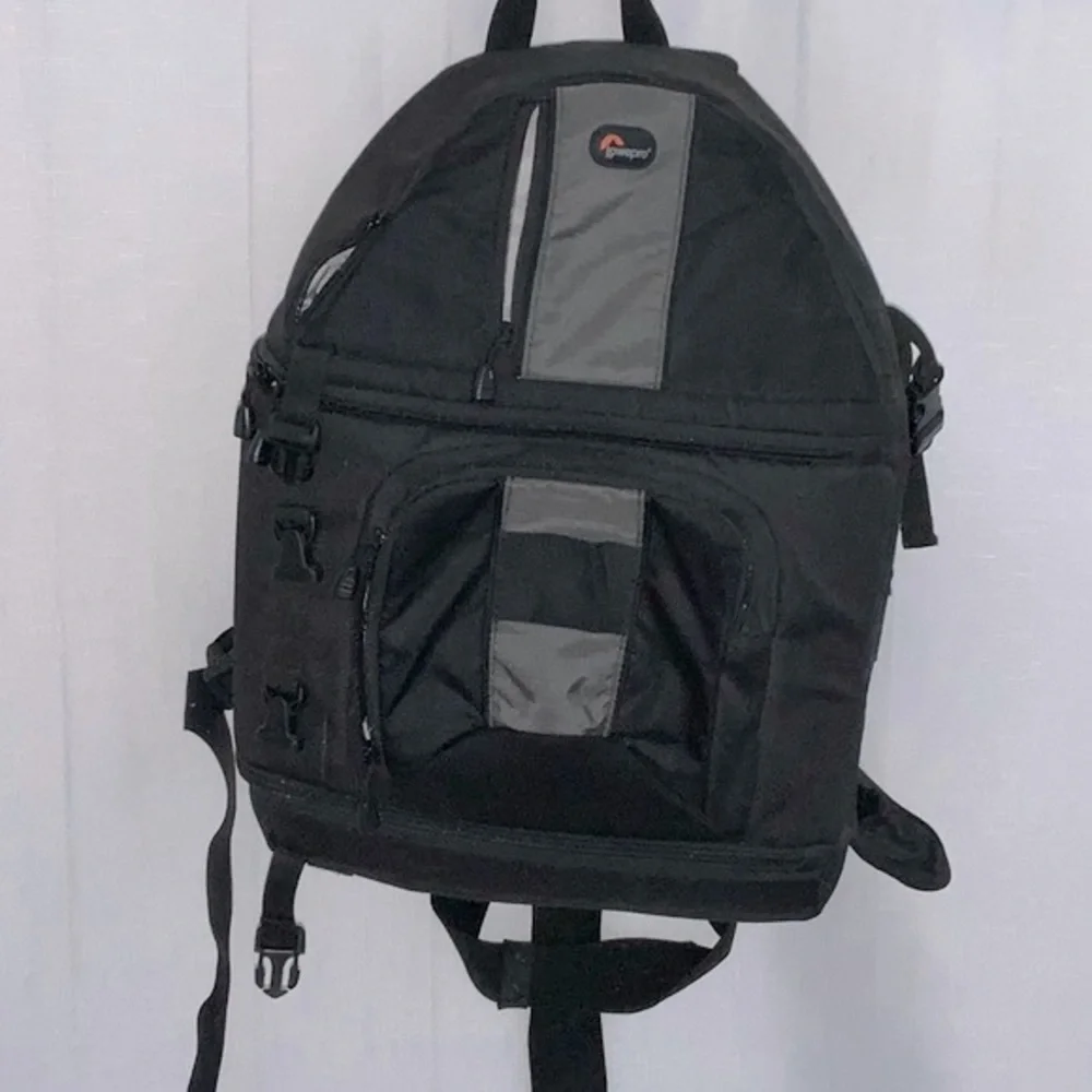 819 Lowepro Slingshot Sling Style Camera Backpack
